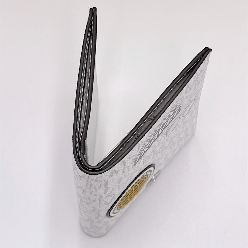 Michael Kors White Travel Passport Cover with Patches - Picture 3 of 10